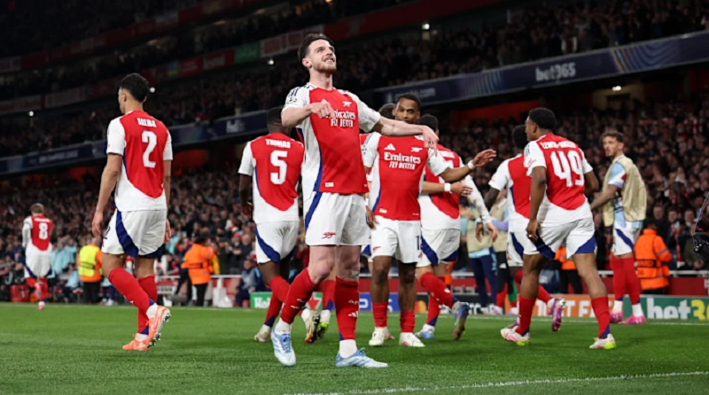thua-dam-arsenal-real-madrid-lai-buoc-vao-tro-choi-sinh-tu-quen-thuoc-tai-bernabeu